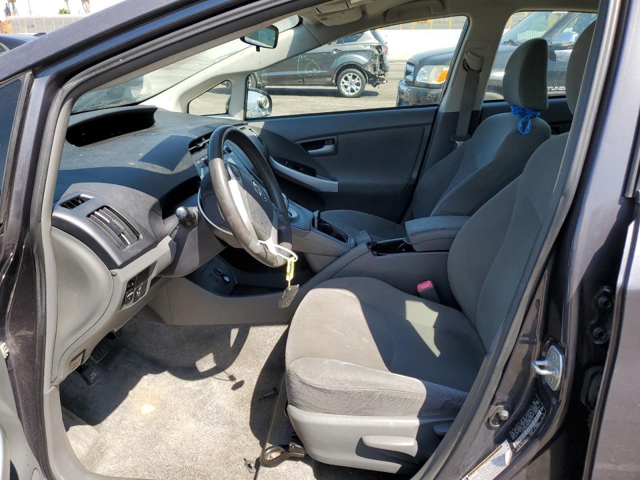 2011 Toyota Prius - Фото 7