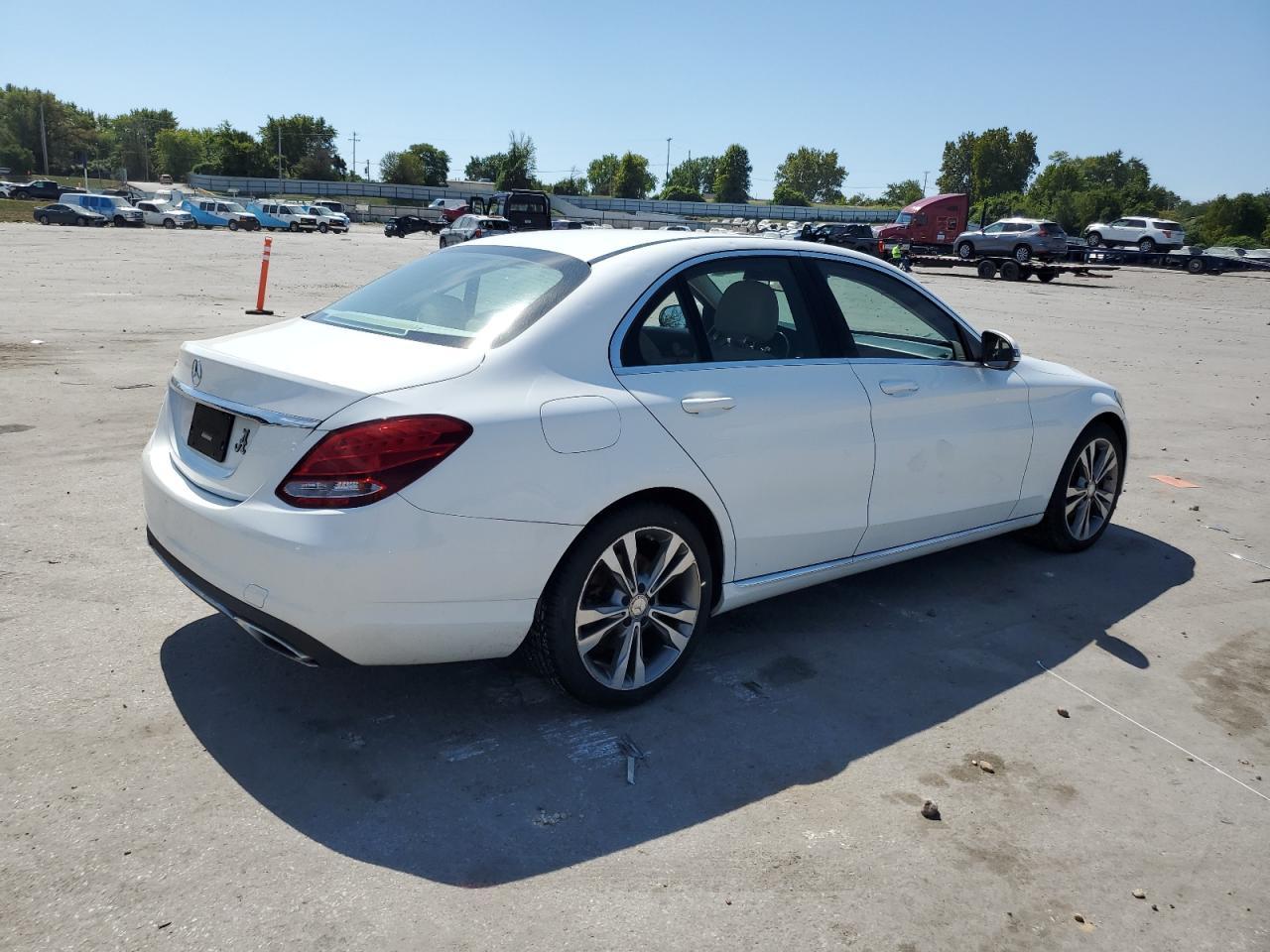 2016 Mercedes-Benz C 300 - Image 3