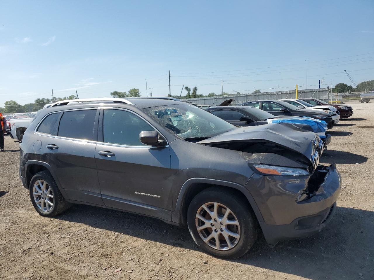 2017 Jeep Cherokee Latitude - Image 4