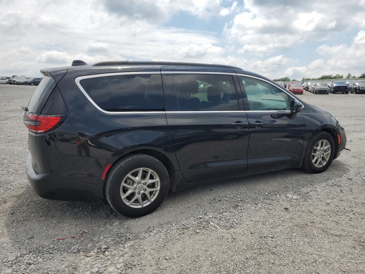 2022 Chrysler Pacifica Touring L - Фото 3