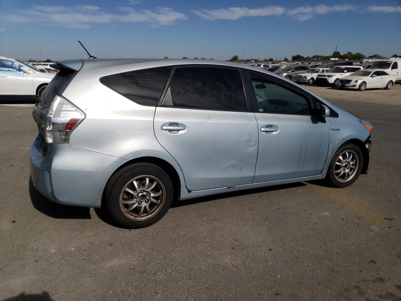 2012 Toyota Prius V - Фото 3