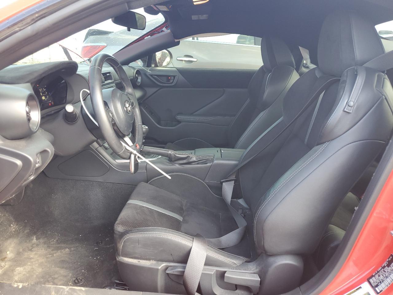 2024 Toyota Gr 86 Premium - Image 7