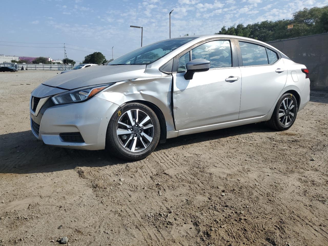 2021 Nissan Versa Sv
