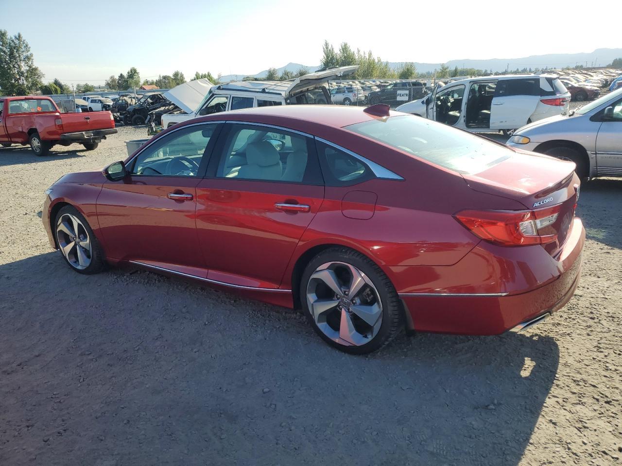 2018 Honda Accord Touring - Image 2