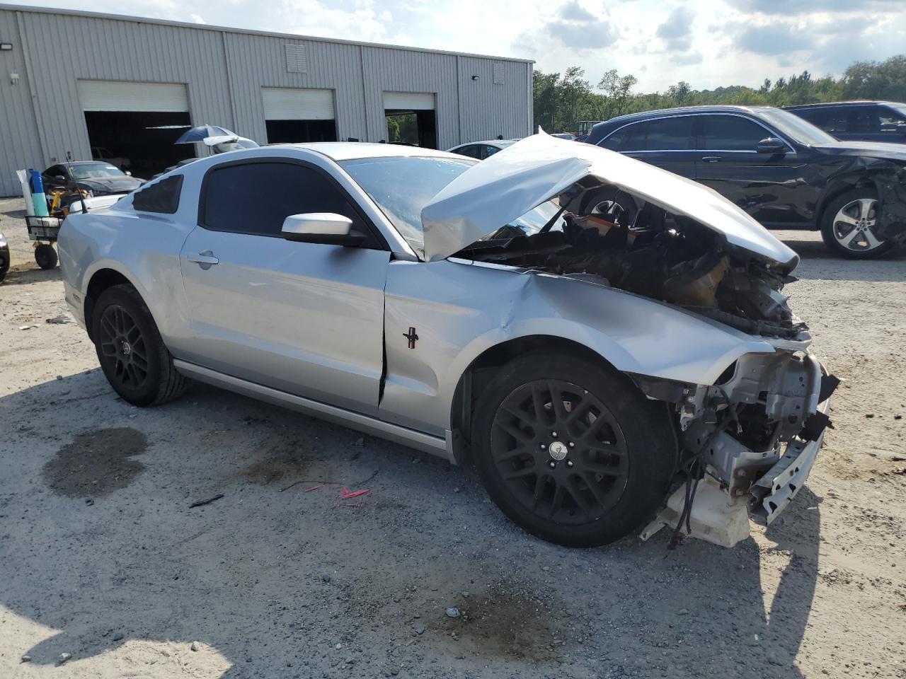 2014 Ford Mustang - Фото 4