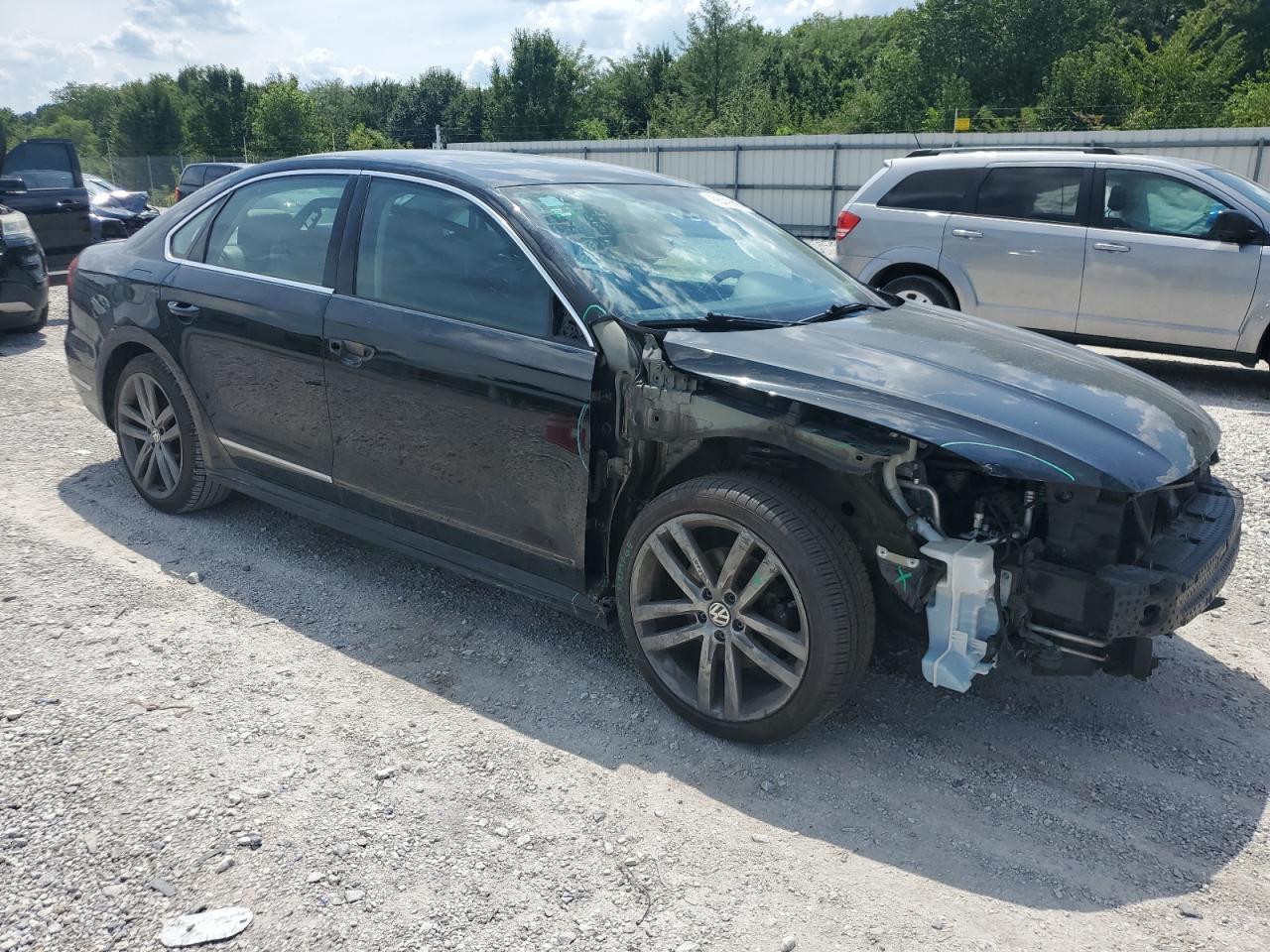 2016 Volkswagen Passat S - Image 4