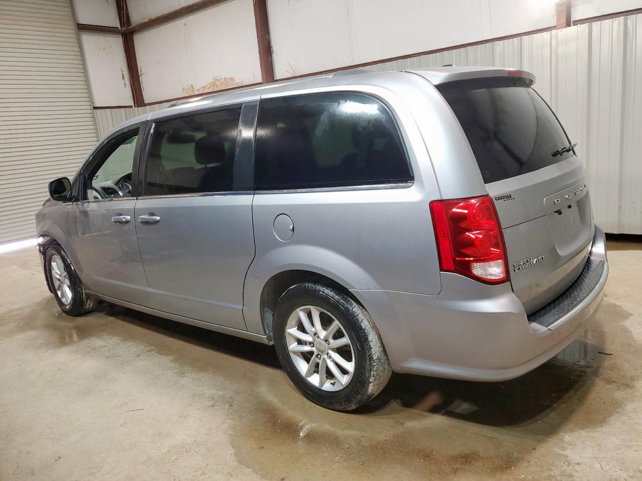 2018 Dodge Grand Caravan Sxt - Image 2