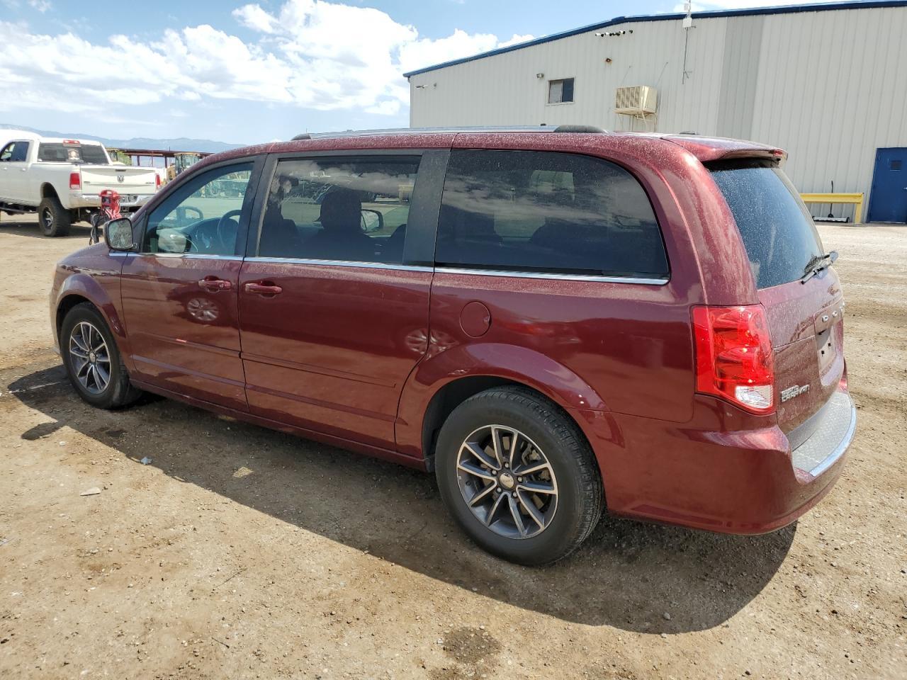 2017 Dodge Grand Caravan Sxt - Image 2