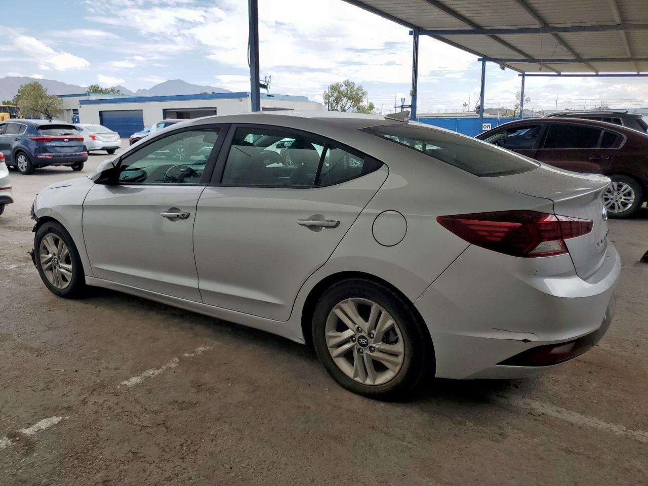 2019 Hyundai Elantra Sel - Фото 2