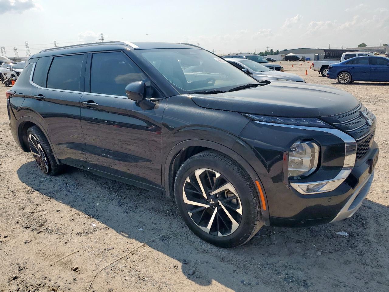 2023 Mitsubishi Outlander Sel - Фото 4