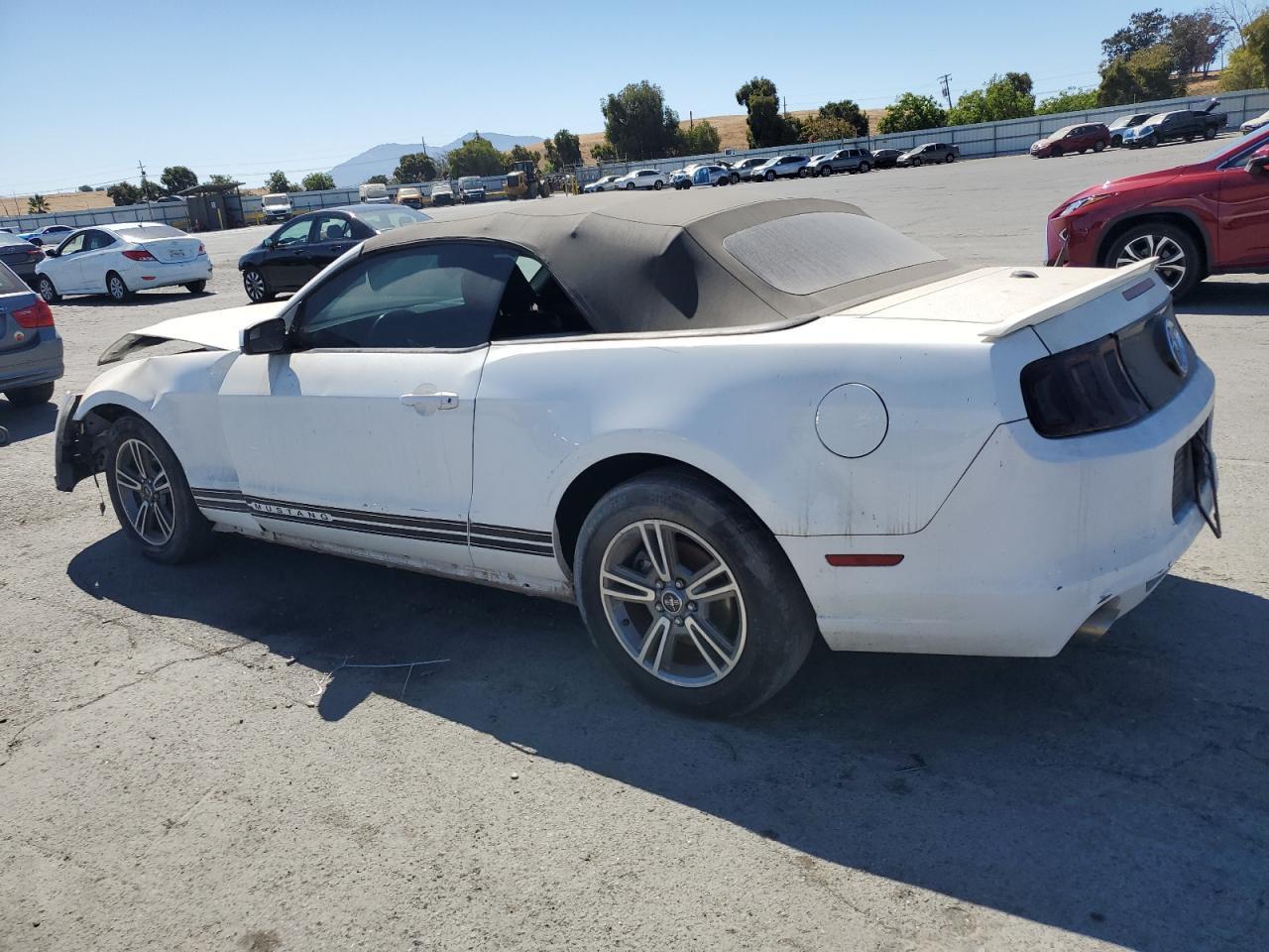 2013 Ford Mustang - Фото 2