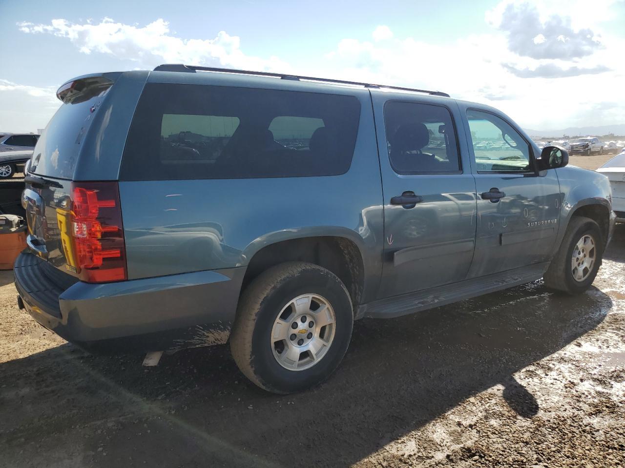 2009 Chevrolet Suburban K1500 Ls - Фото 3