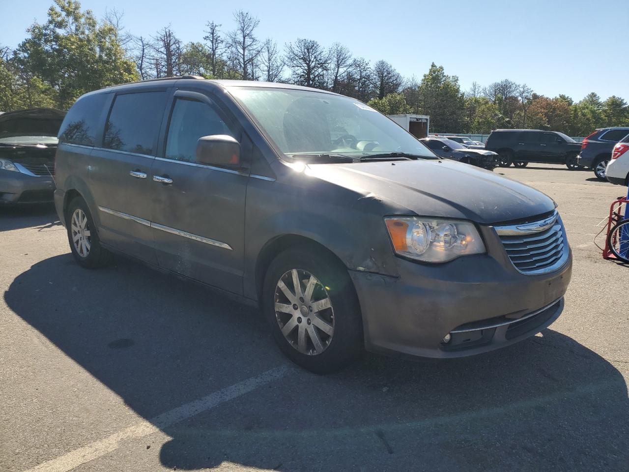 2015 Chrysler Town & Country Touring - Фото 4