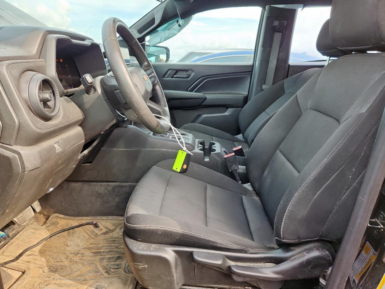 2023 Chevrolet Colorado - Image 7