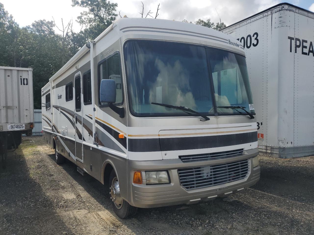 2005 Ford F550 Super Duty Stripped Chassis