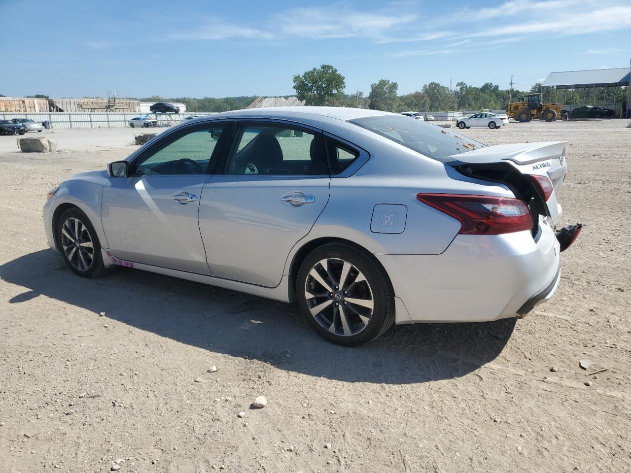 2017 Nissan Altima 2.5 - Image 2