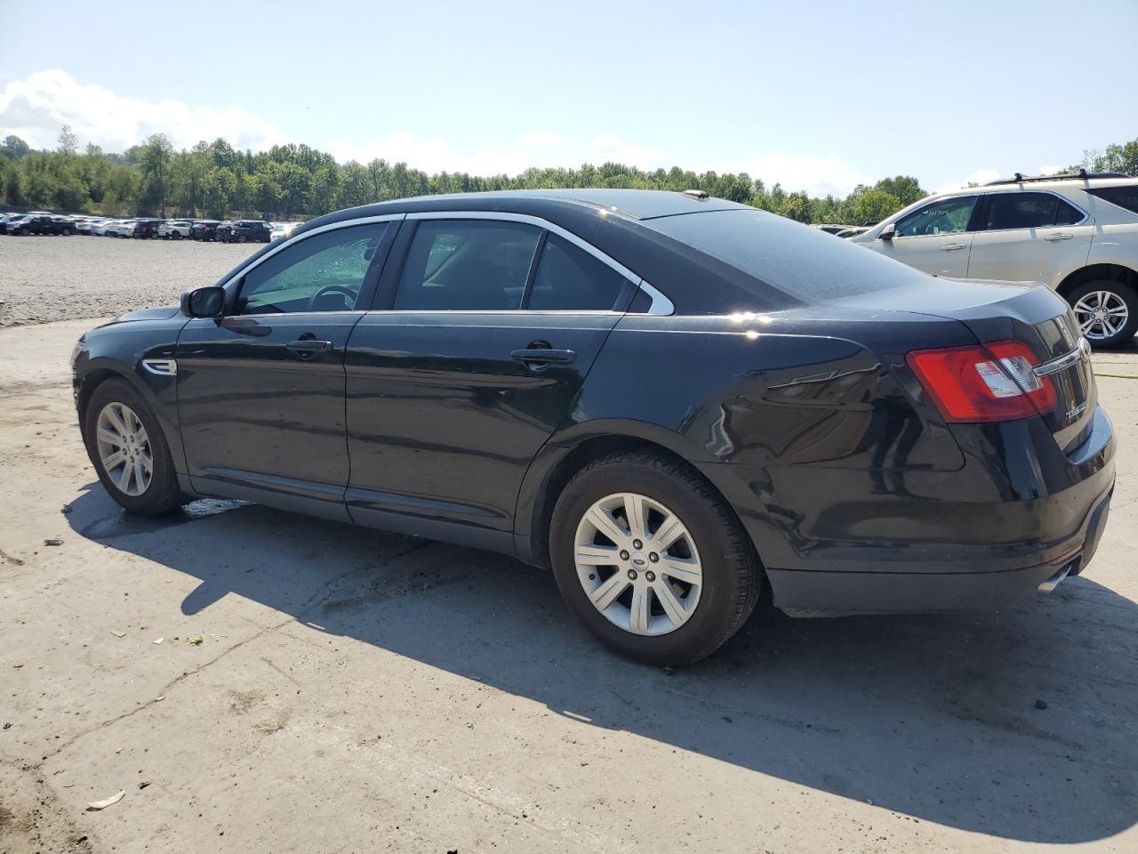 2012 Ford Taurus Se - Image 2
