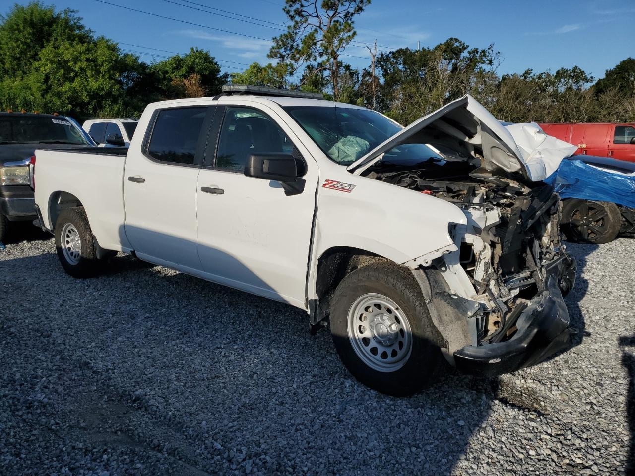 2022 Chevrolet Silverado K1500 - Фото 4
