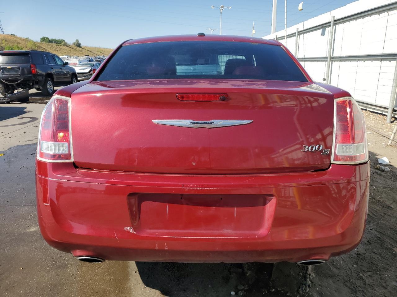 2012 Chrysler 300 S - Фото 6