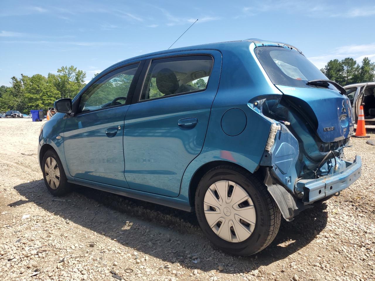 2014 Mitsubishi Mirage De - Фото 2