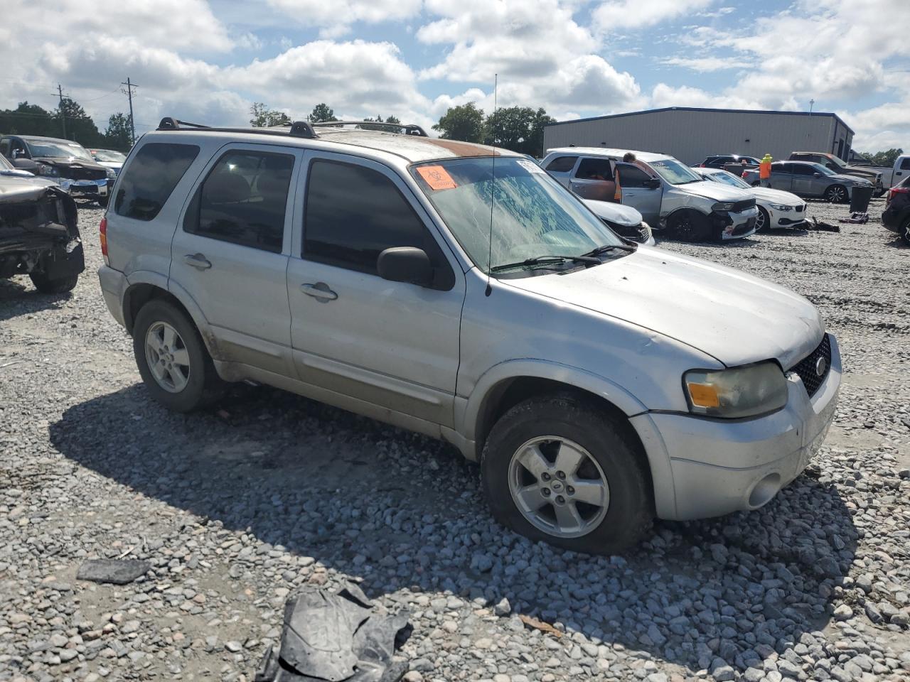 2005 Ford Escape Limited - Фото 4