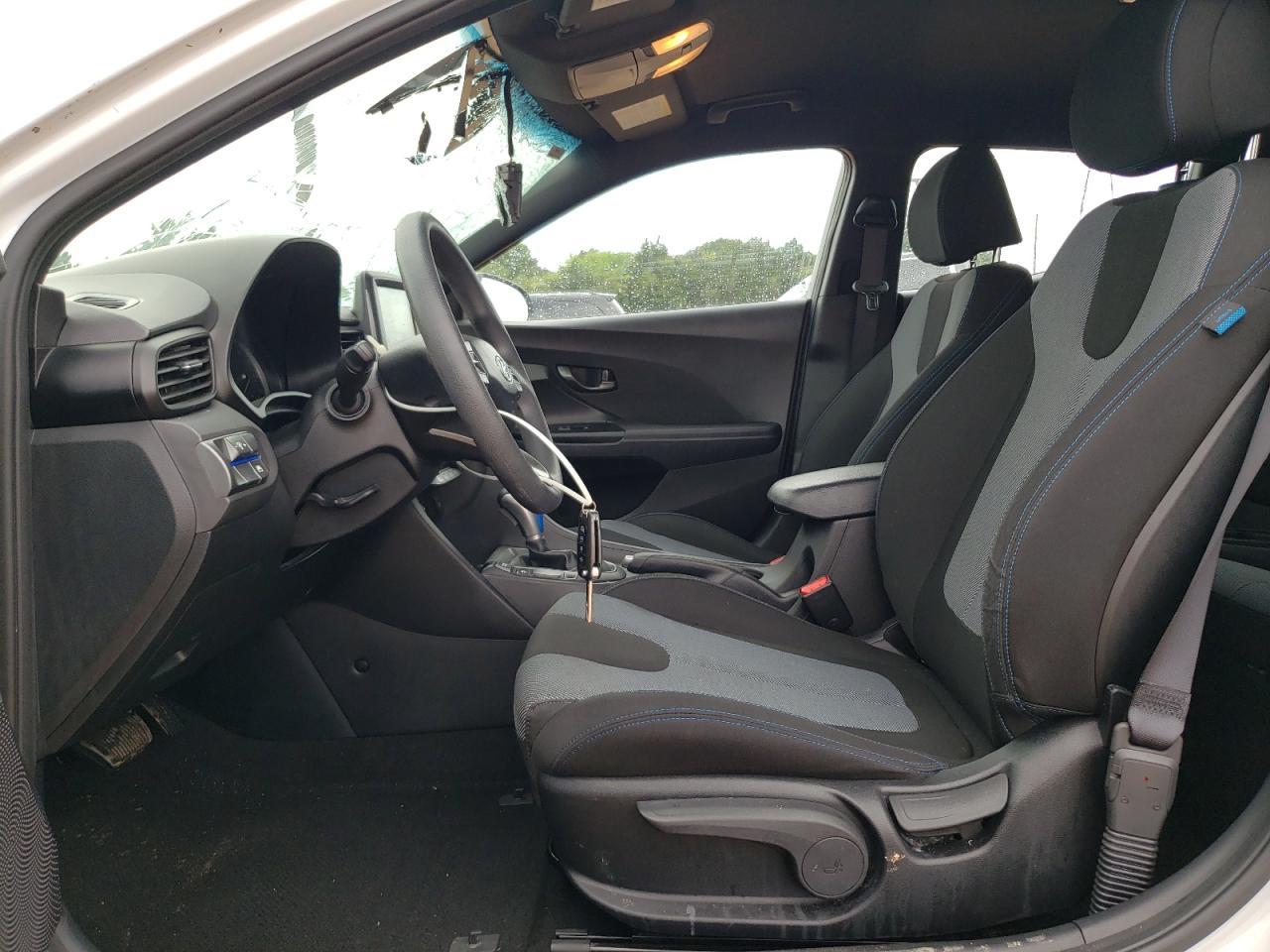 2019 Hyundai Veloster Base - Фото 7