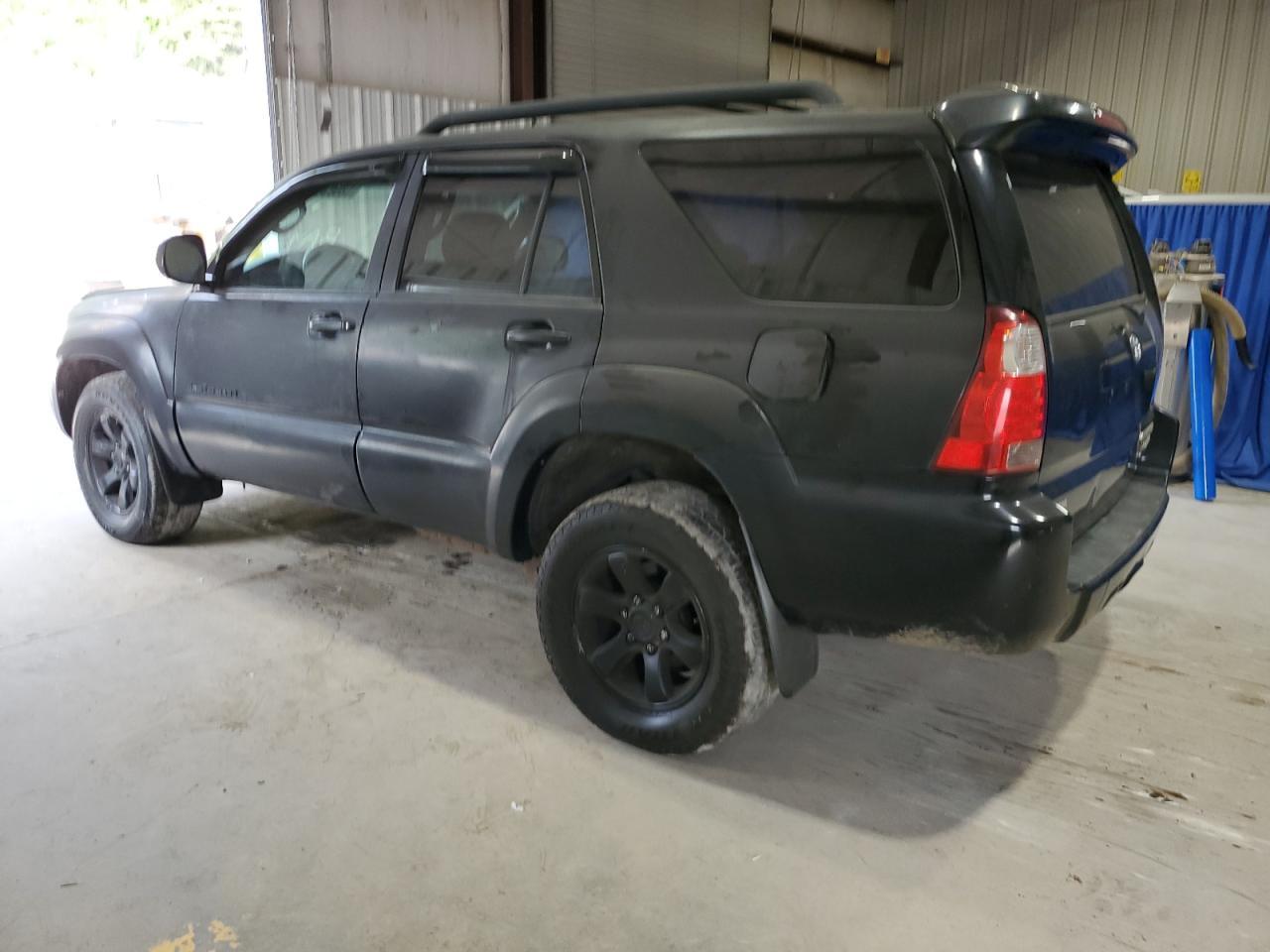 2008 Toyota 4Runner Sr5 - Image 2