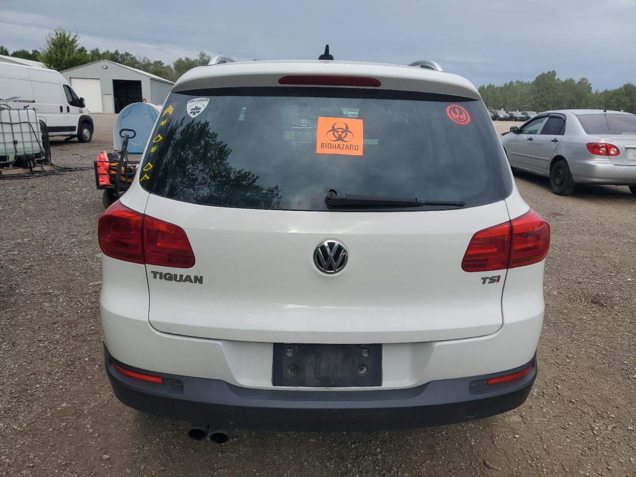2017 Volkswagen Tiguan Wolfsburg - Image 6