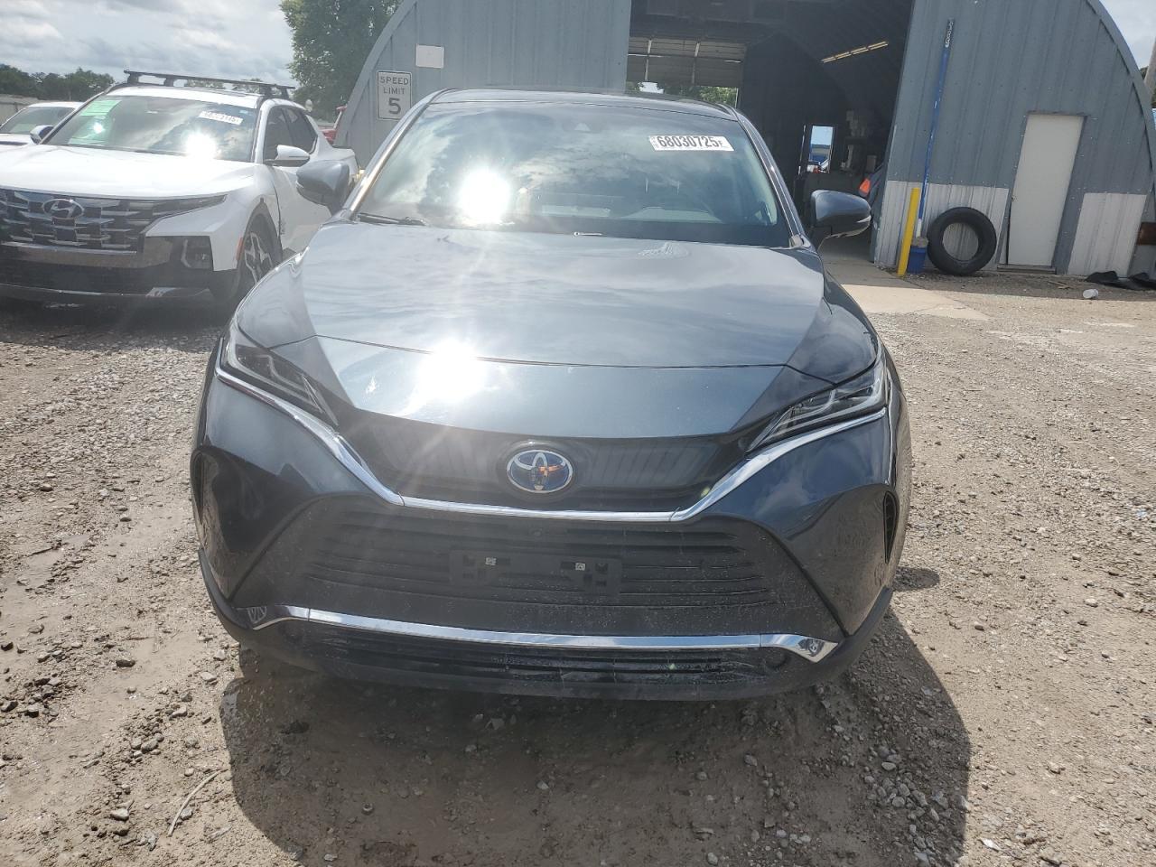 2021 Toyota Venza Le - Фото 5