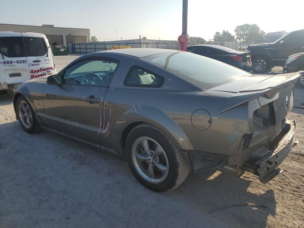 2005 Ford Mustang Gt - Image 2