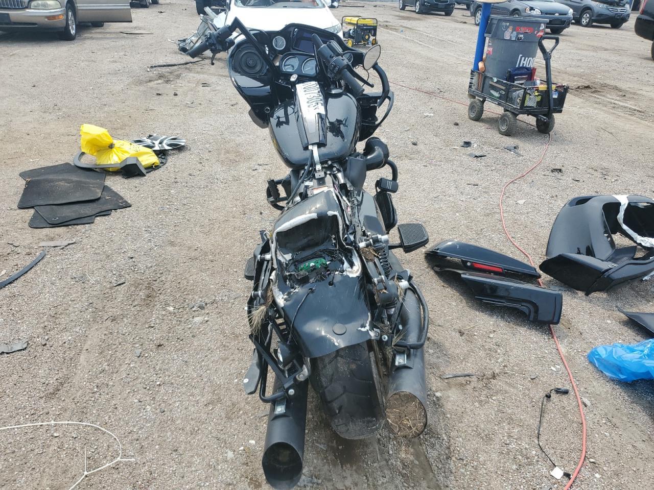 2022 Harley-Davidson Fltrxst - Фото 4