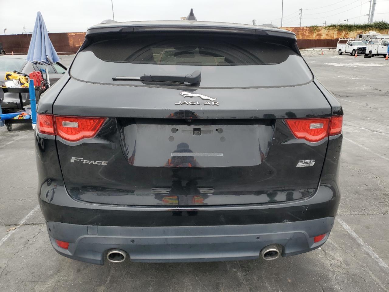 2017 Jaguar F-Pace R - Sport - Фото 6