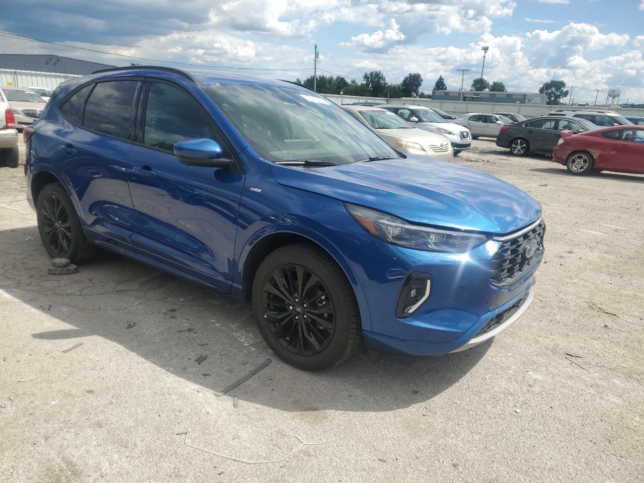 2023 Ford Escape St Line Elite - Фото 4