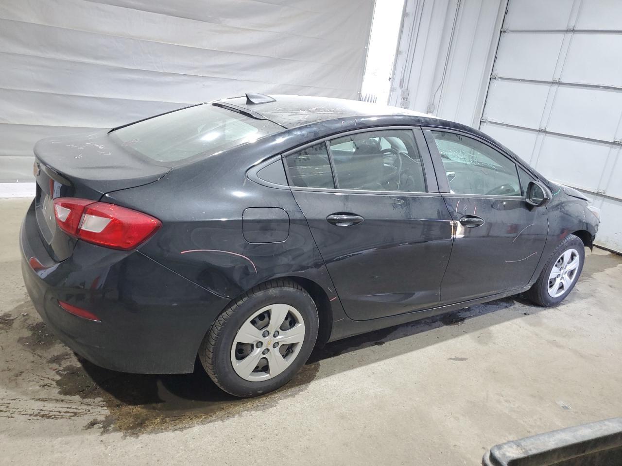 2018 Chevrolet Cruze Ls - Image 3