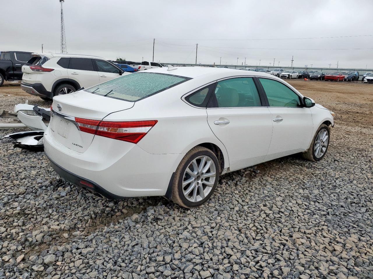 2014 Toyota Avalon Base - Image 3