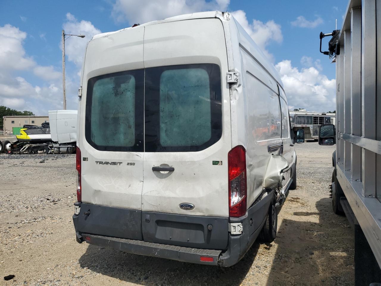 2017 Ford Transit T-250 - Cargo Van - Фото 3