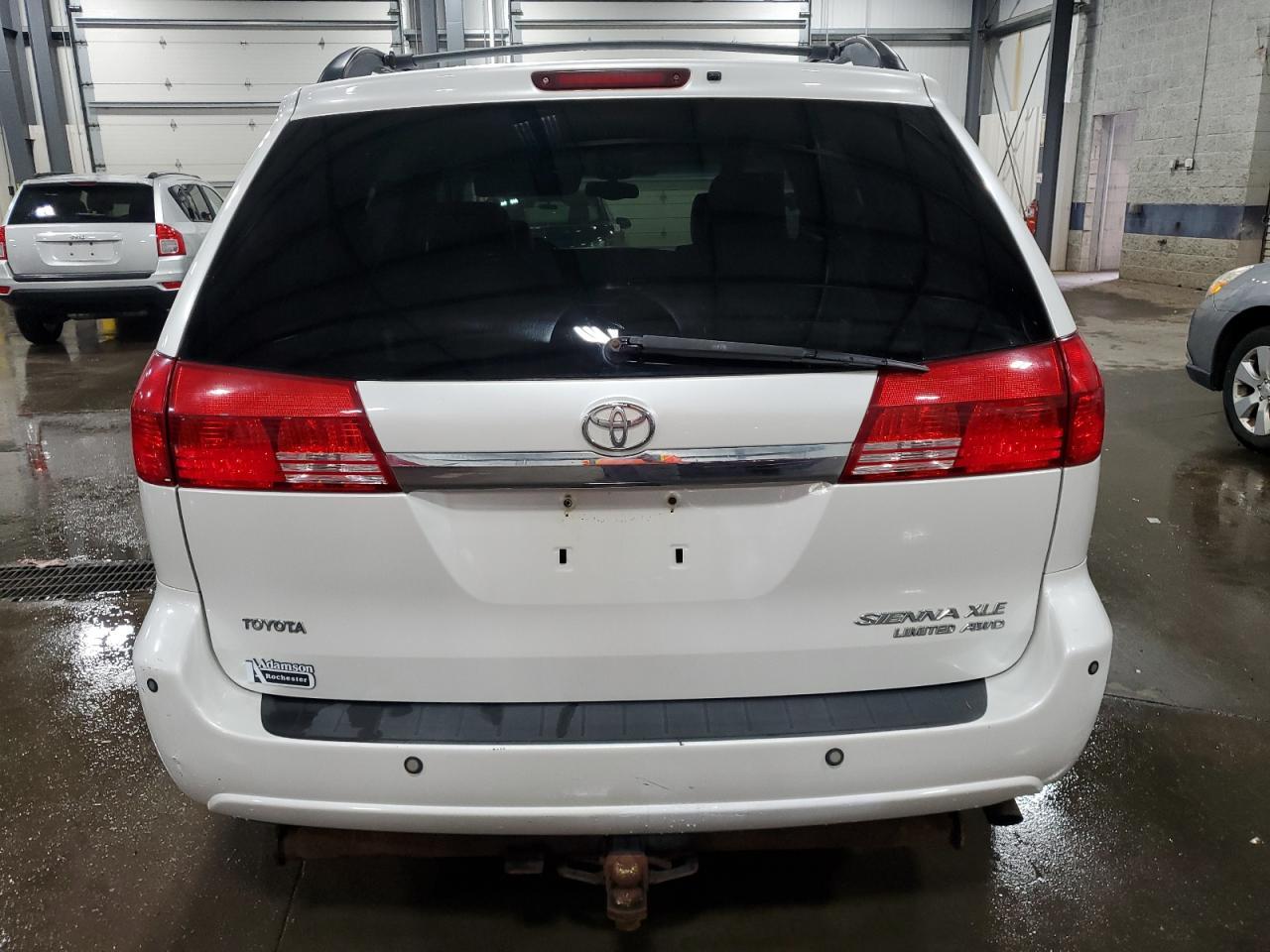 2004 Toyota Sienna Xle - Фото 6