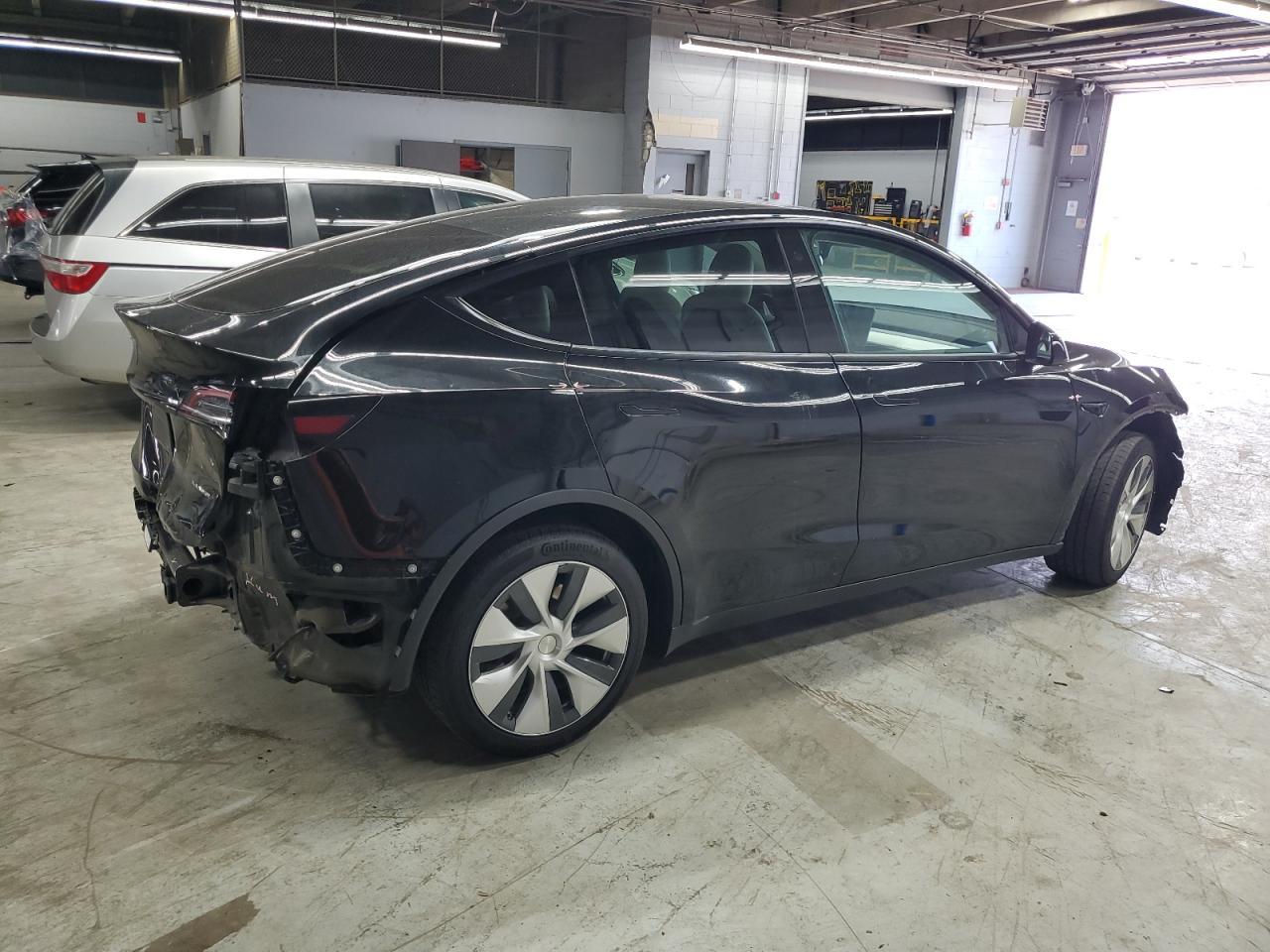 2021 Tesla Model Y - Image 3