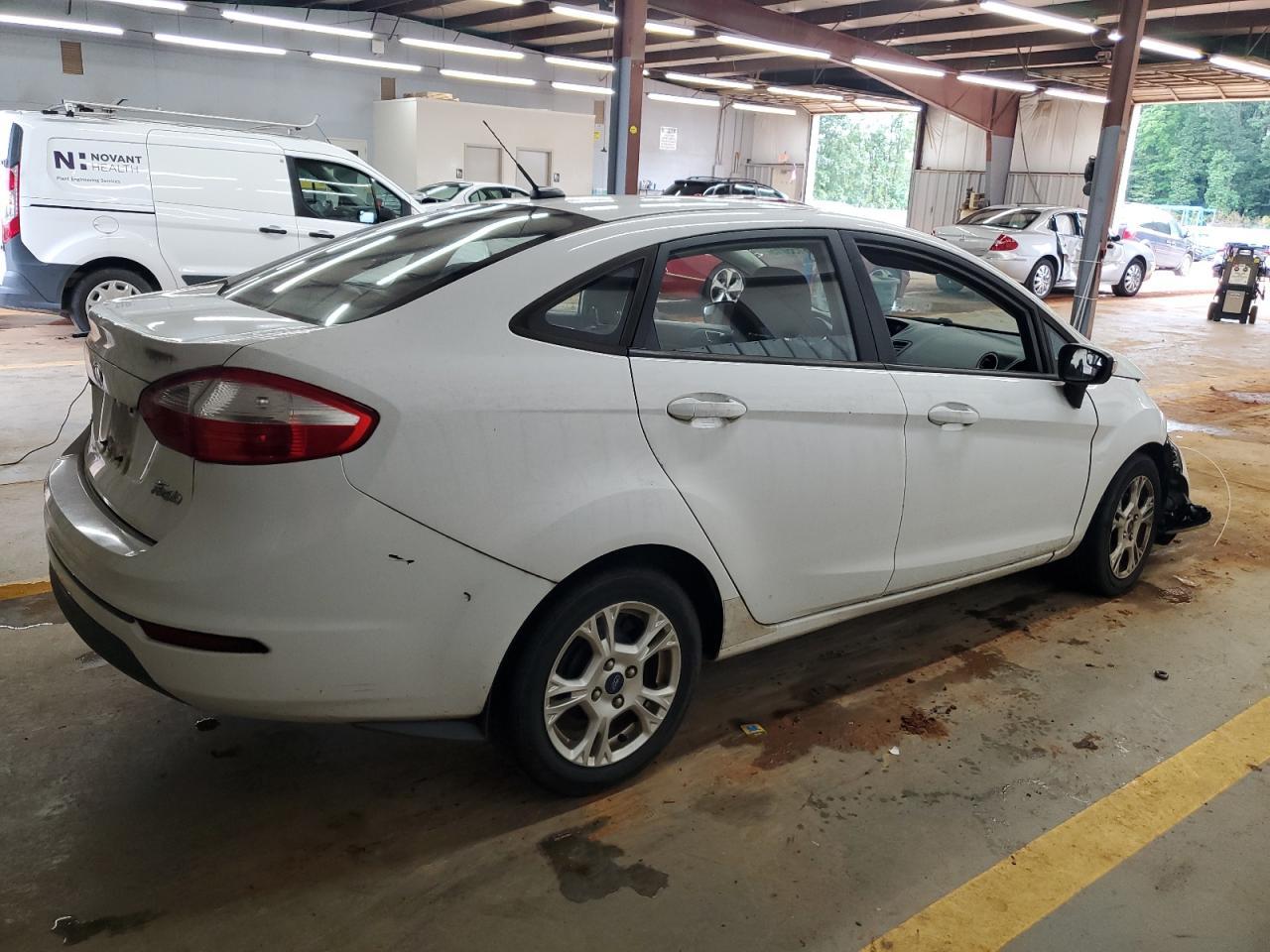 2014 Ford Fiesta Se - Фото 3