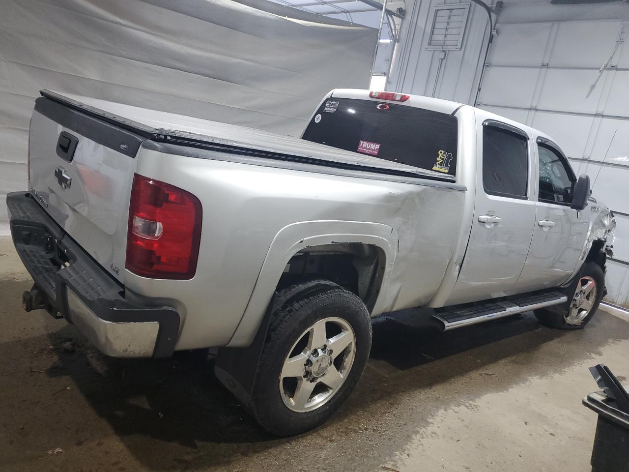 2011 Chevrolet Silverado K2500 Heavy Duty Ltz - Фото 3