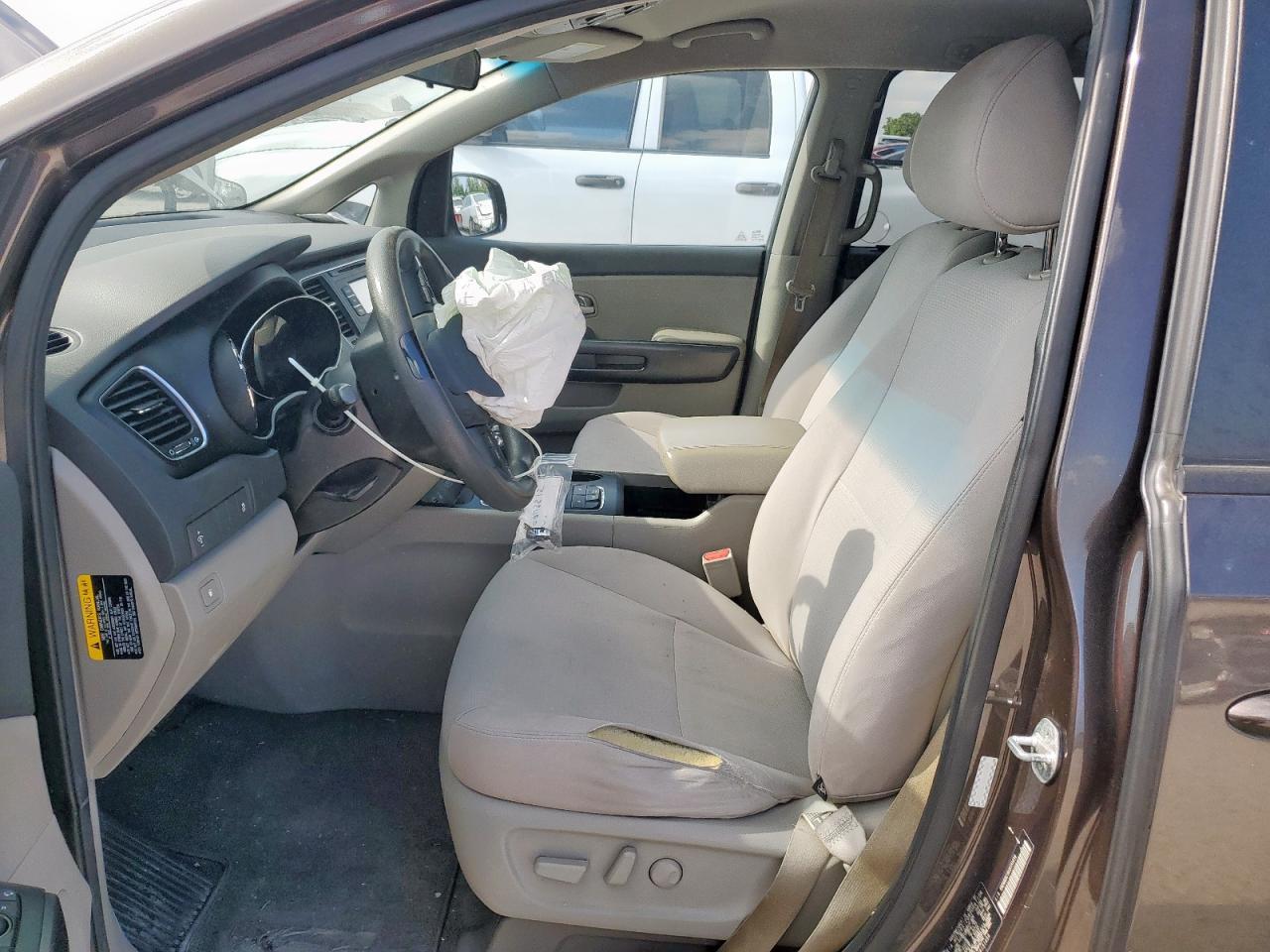 2016 Kia Sedona Lx - Фото 7