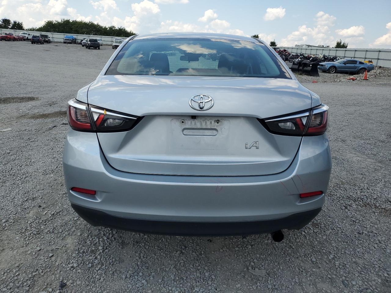 2018 Toyota Yaris Ia - Image 6