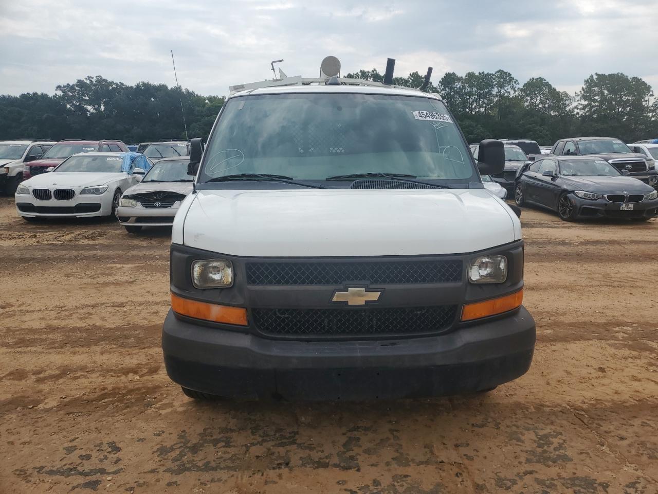 2013 Chevrolet Express G2500 - Image 5