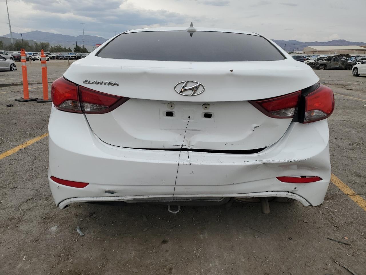 2016 Hyundai Elantra Se - Фото 6