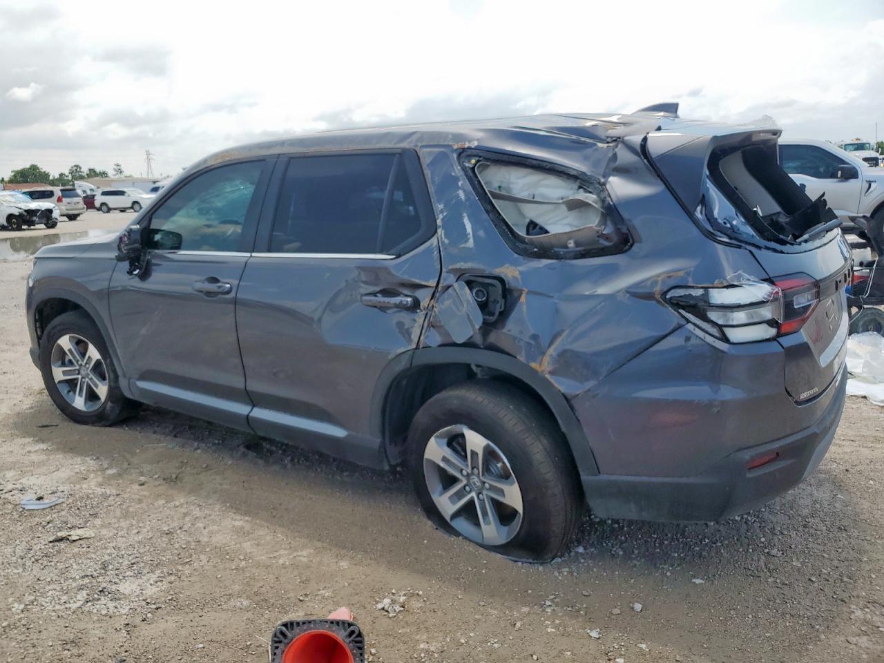 2025 Honda Pilot Exl - Image 2