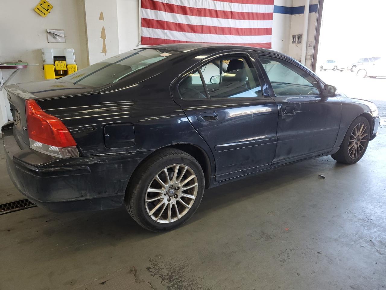 2007 Volvo S60 2.5T - Image 3