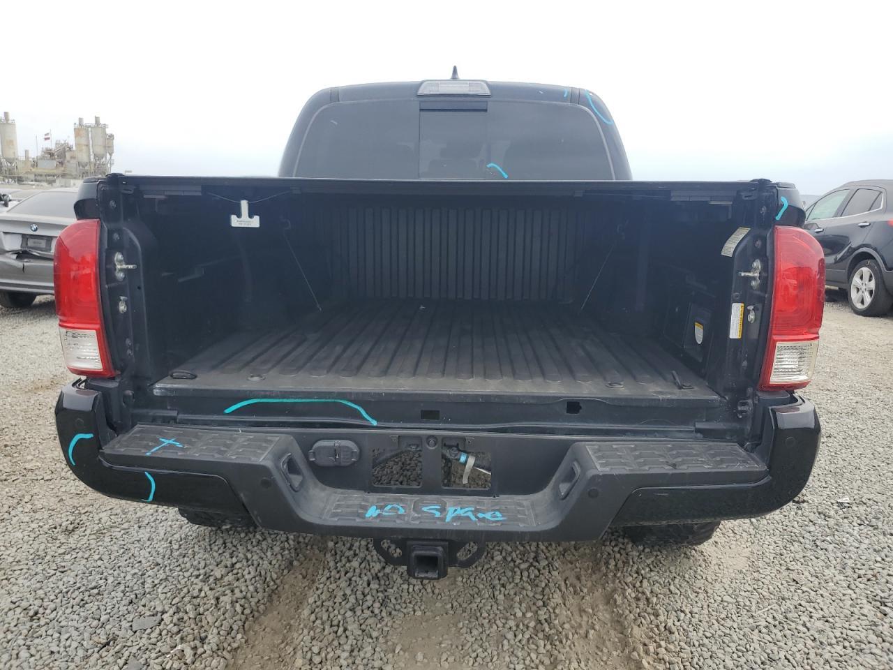 2019 Toyota Tacoma Double Cab - Image 6
