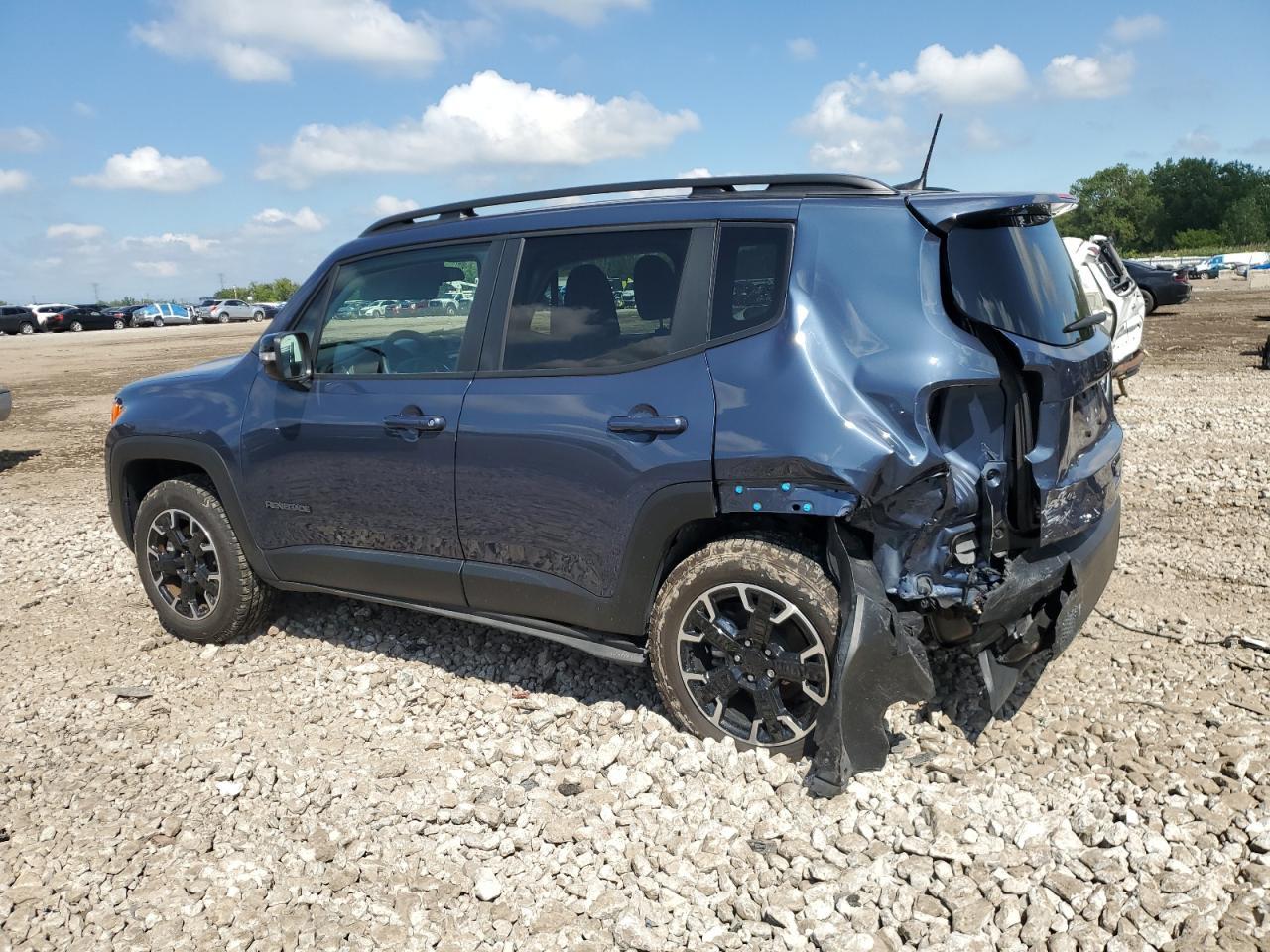2023 Jeep Renegade Latitude - Image 2