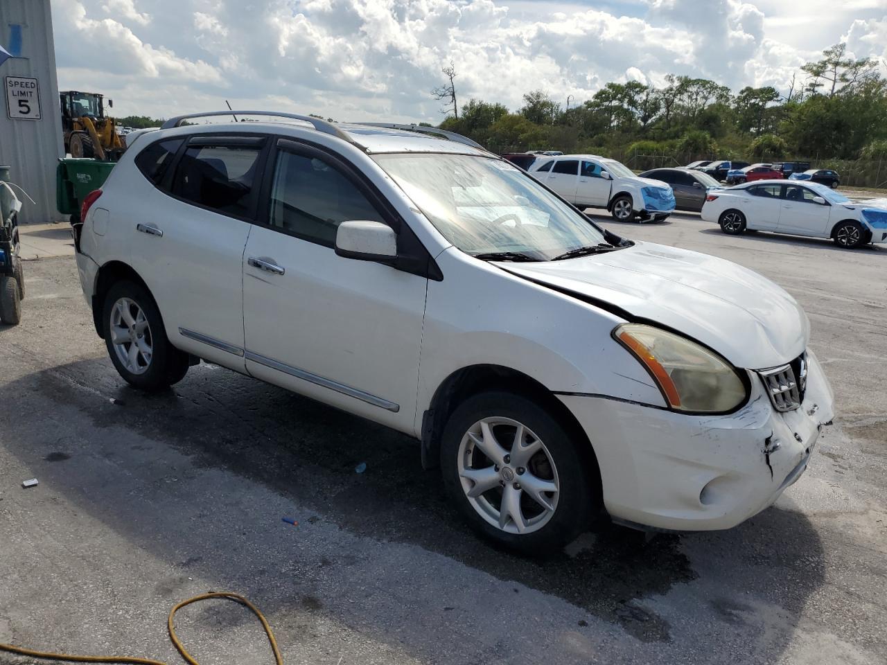 2011 Nissan Rogue S - Image 4