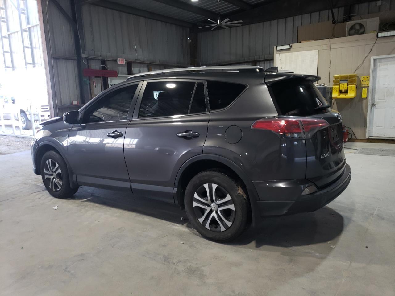 2016 Toyota Rav4 Le - Фото 2